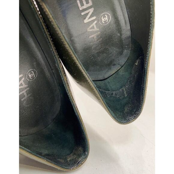 Authentic CHANEL Green Black Patent Leather Stiletto Shoes CC Logo Size EU 39.5 - Picture 10 of 10